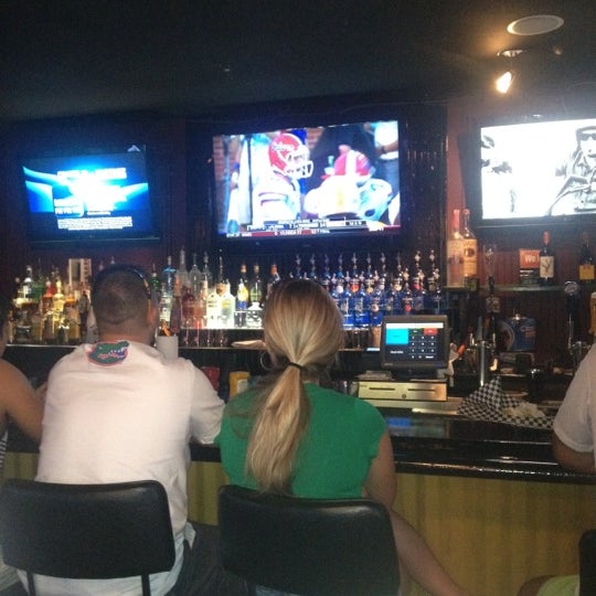 Photo taken at Reilly&#39;s Westshore Taphouse by Aleda R. on 9/17/2012