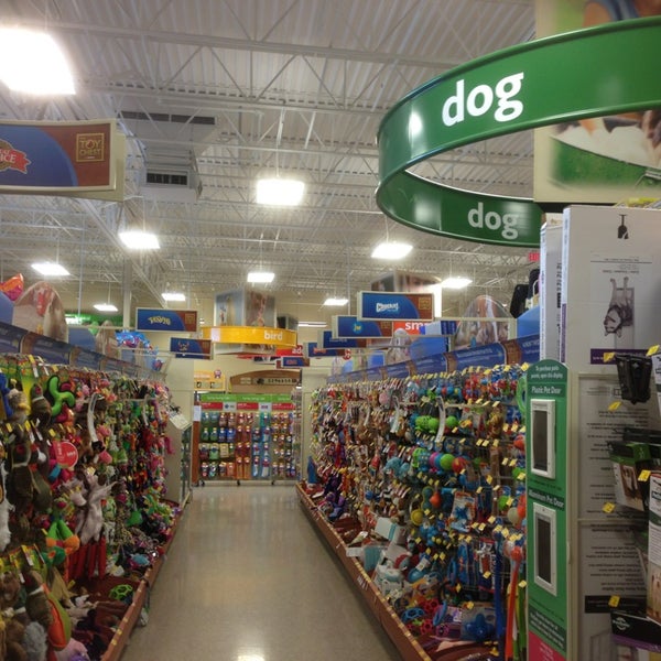 PetSmart 7322 S Olympia Ave