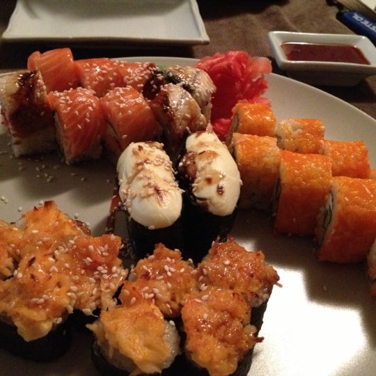 Foto tirada no(a) Sushi Time por Ирина em 10/19/2012