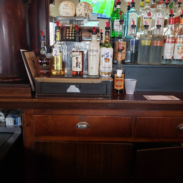 Foto tomada en Gannon&#39;s Pub  por Mike M. el 9/29/2019