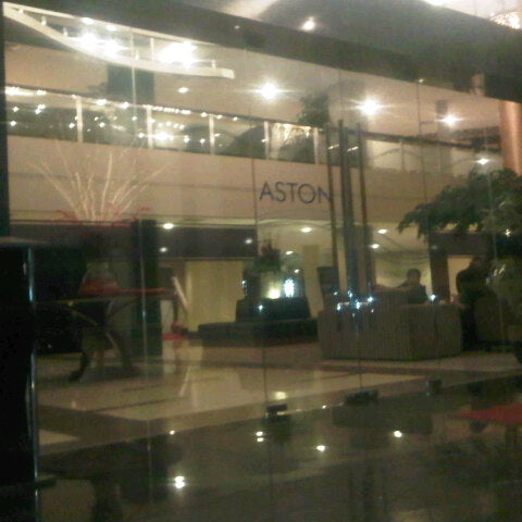 Foto tomada en Aston Tanjungpinang Hotel &amp; Conference Center  por Oktavianus L. el 10/29/2012