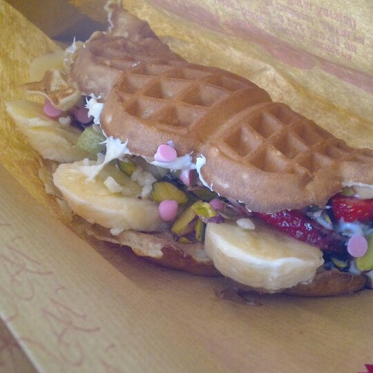 รูปภาพถ่ายที่ Waffle Ant โดย Kübra Ö. เมื่อ 4/26/2013