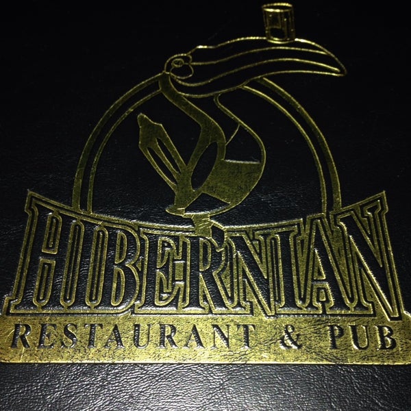 รูปภาพถ่ายที่ Hibernian Pub โดย Rosemarie เมื่อ 9/27/2013