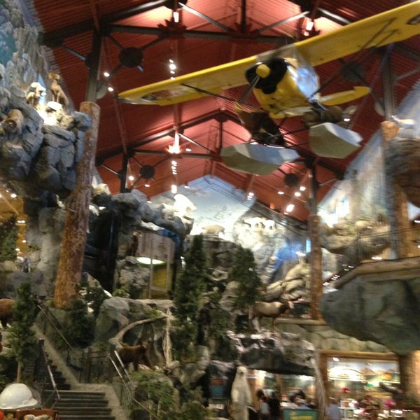 Photos at Bass Pro Shops - Sporting Goods Retail