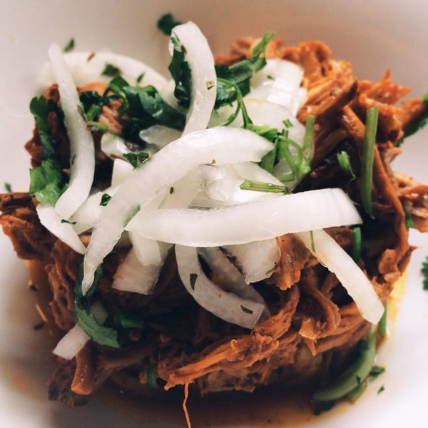 Looking for a low-GI lunch? Try the Cochinita Pibil, skip the tortillas, and have a black bean soup. Delicious.