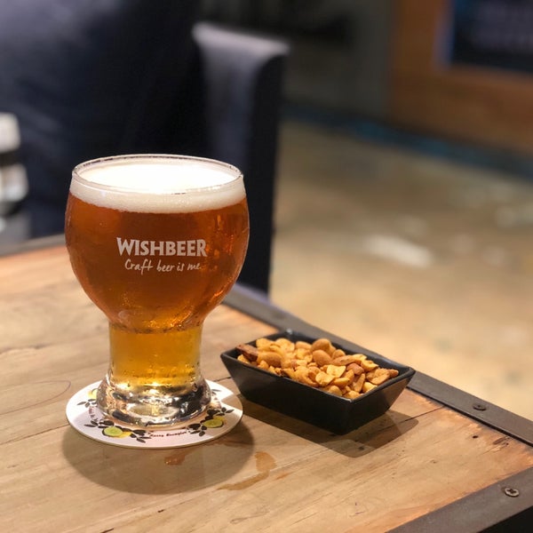Photo taken at Wishbeer by Pradabpong W. on 2/17/2019