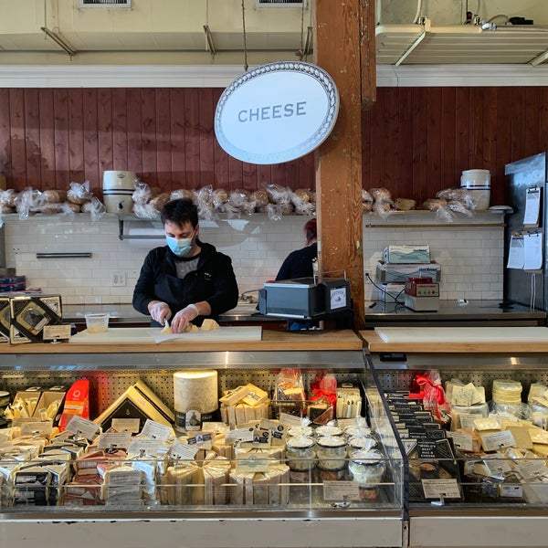 Photo taken at Beecher&#39;s Handmade Cheese by Buabbuab C. on 2/23/2022