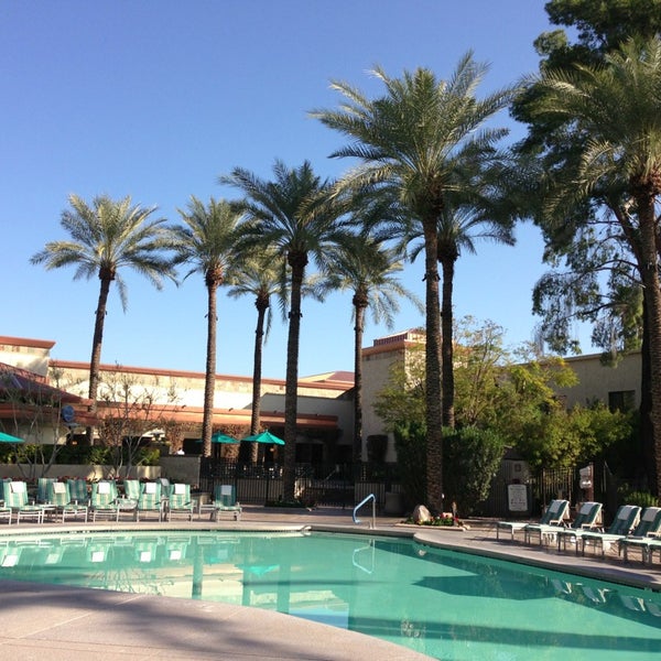 รูปภาพถ่ายที่ Hilton Scottsdale Resort &amp; Villas โดย Karin B. เมื่อ 2/7/2013