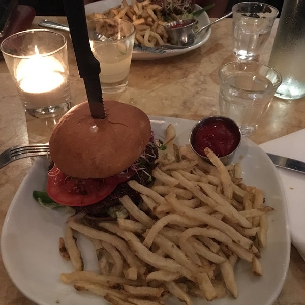 The veggie burger is good. Comes with a lot of fries.