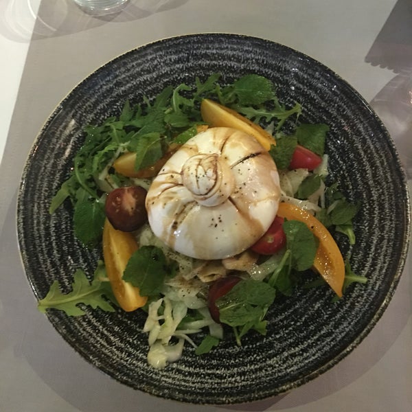 The new La Strada:The Food Architects has an amazing design ,cosy atmosphere ,friendly staff & a delicious food ... 🍴😌It's a must for everyone who's in town! Delicious Burrata