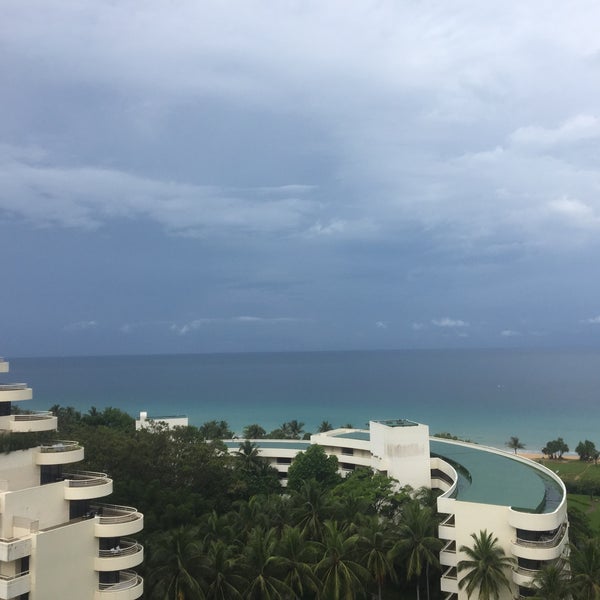 10/16/2018 tarihinde Irisziyaretçi tarafından Panorama Lounge @ Hilton Phuket'de çekilen fotoğraf