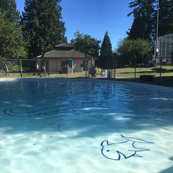 Blue Mountain Wading Pool Swimming Pool in Coquitlam