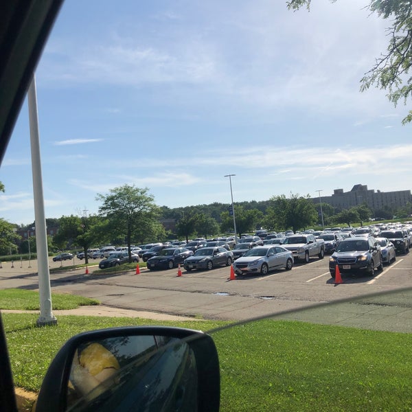 รูปภาพถ่ายที่ Alliant Energy Center โดย Corinne เมื่อ 6/30/2020