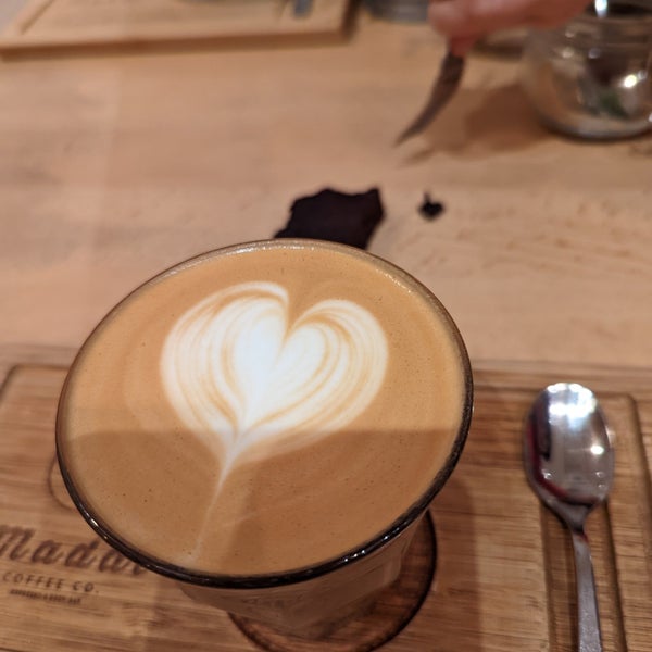 11/12/2022 tarihinde Danisziyaretçi tarafından Madal Cafe - Espresso &amp; Brew Bar'de çekilen fotoğraf