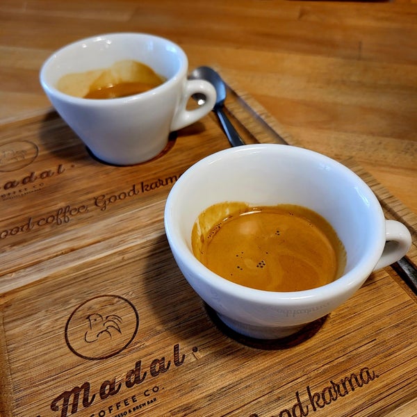 Снимок сделан в Madal Cafe - Espresso &amp; Brew Bar пользователем Danis 8/8/2023