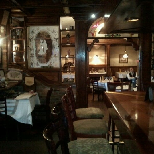 Absolutely Mario Italian Restaurant in Farmingdale