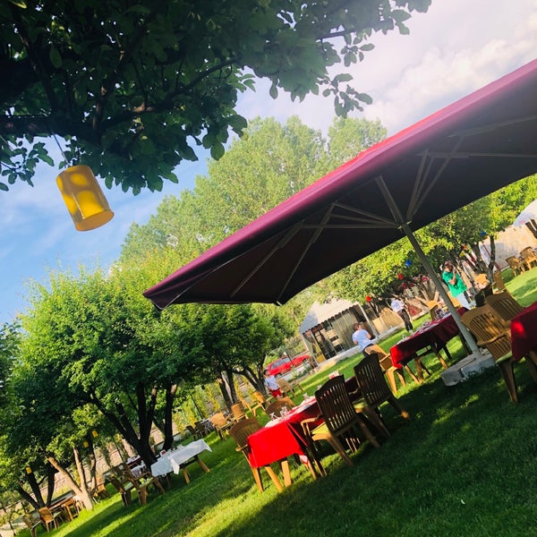 Photo taken at Lilyum Restaurant &amp; Kır Düğünü by Demet G. on 6/8/2019
