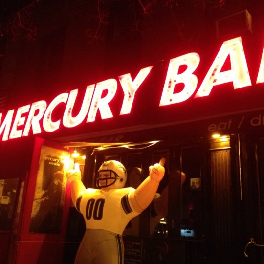 12/31/2012 tarihinde Gusziyaretçi tarafından Mercury Bar'de çekilen fotoğraf