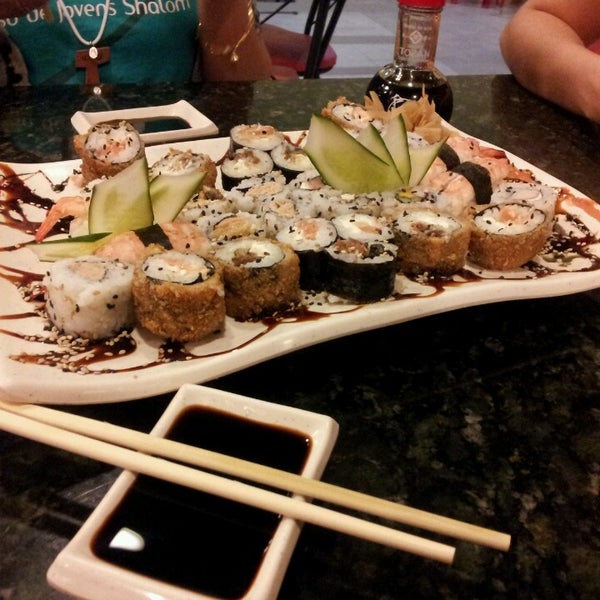 Foto tirada no(a) Panela Velha Sushi Bar por Mayra S. em 9/25/2013