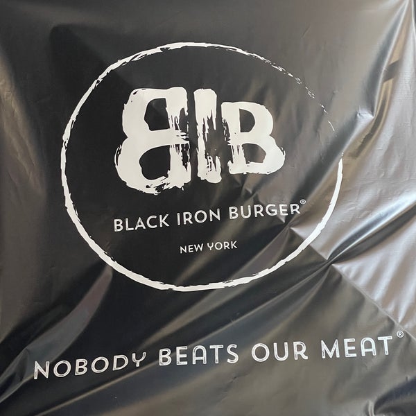 Foto tirada no(a) Black Iron Burger por Carter H. em 7/30/2023