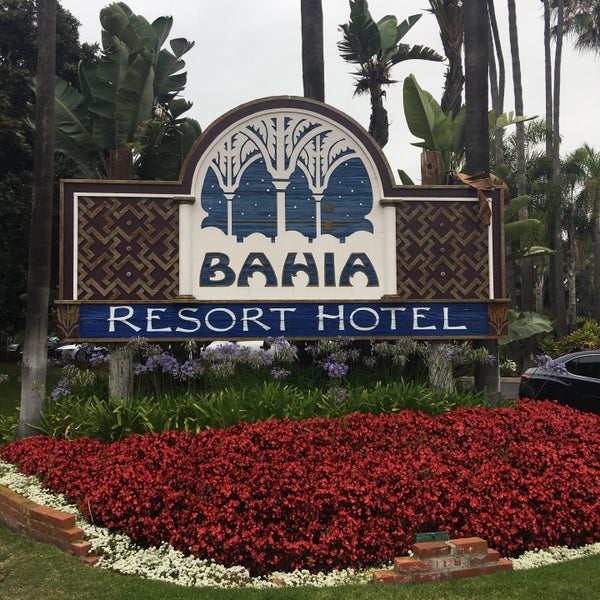 Foto tirada no(a) Bahia Resort Hotel - San Diego por Peggy G. em 6/29/2018