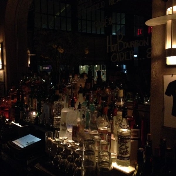 3/2/2014にAllieがPark Barで撮った写真