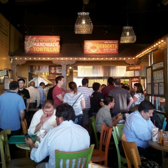 รูปภาพถ่ายที่ Cafe Rio โดย Cressida O. เมื่อ 9/18/2012