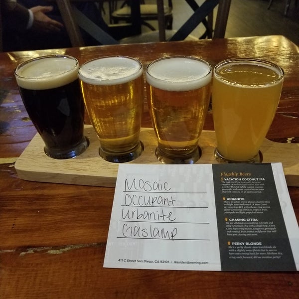 Foto tomada en The Local Eatery and Drinking Hole  por Peter C. el 1/24/2019