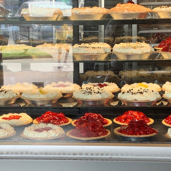 Polly's Pies Los Alamitos 3464 Katella Ave