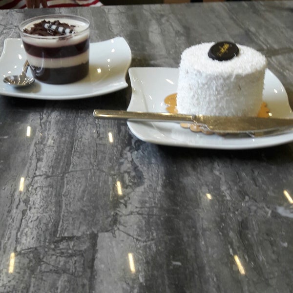 4/20/2018 tarihinde Cansel Ç.ziyaretçi tarafından Meydani Cafe &amp; Pastane'de çekilen fotoğraf