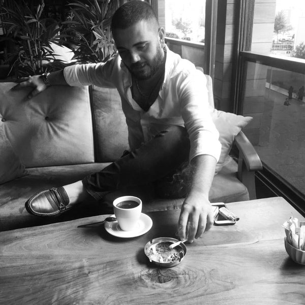 Photo taken at Hookah Terrace Coffe by Yıldırım Ö. on 9/22/2017