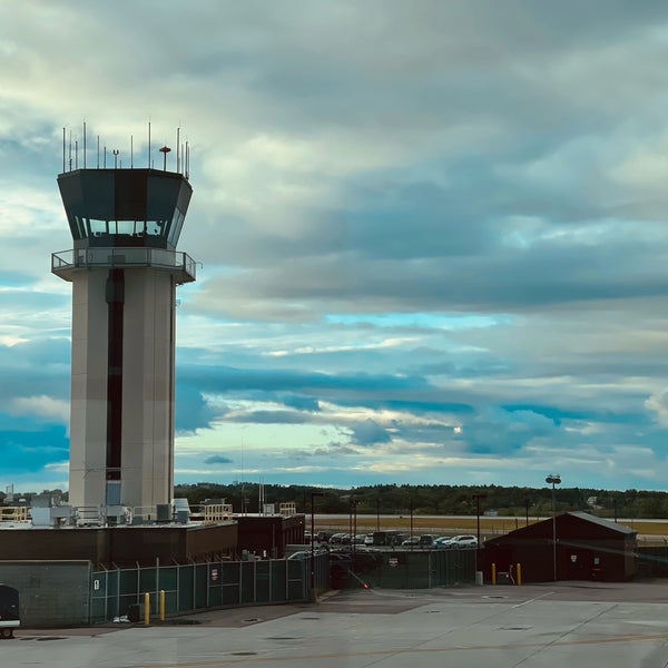 Foto tirada no(a) Burlington International Airport (BTV) por Peter C. em 9/24/2022