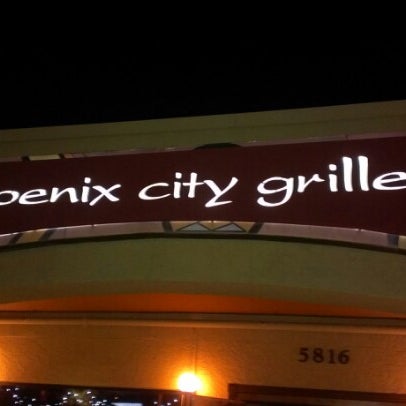 1/1/2013 tarihinde Pat A.ziyaretçi tarafından Phoenix City Grille'de çekilen fotoğraf