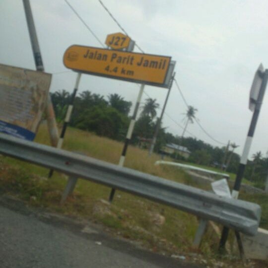 Kawasan Perindustrian Parit Jamil