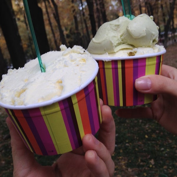 Photo taken at Fresco ice-cream van by Ariadna on 10/22/2013