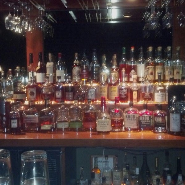 Foto scattata a Jack and Tony&#39;s Restaurant &amp; Whisky Bar da Jim D. il 2/17/2013