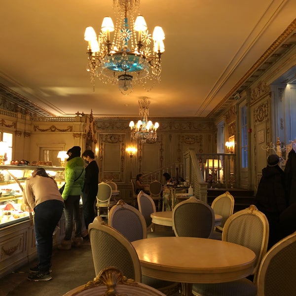 Foto diambil di Confectionary (Cafe Pushkin) oleh Irina L. pada 12/30/2020