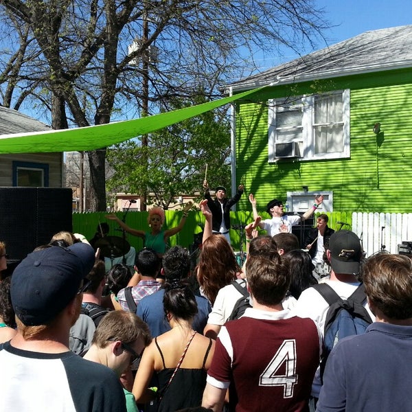 Photo prise au Spotify House par Riley S. le3/15/2013