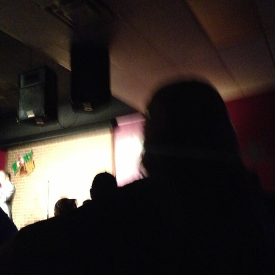 Loony Bin Comedy Club (Ahora cerrado) Restaurante con show