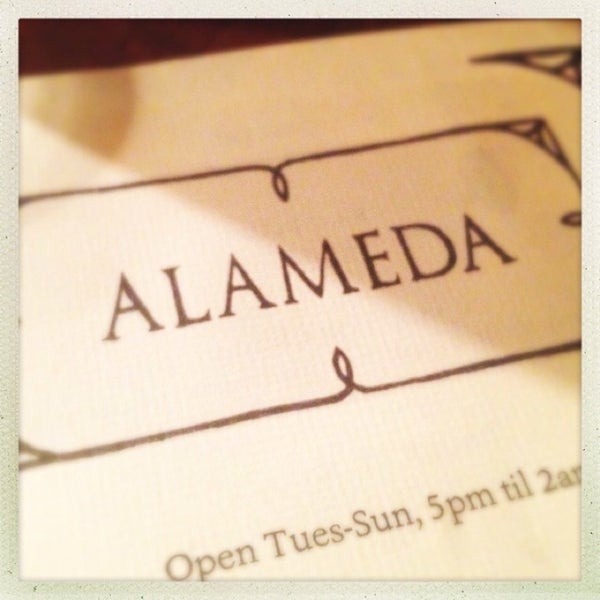 รูปภาพถ่ายที่ Alameda โดย Anna-Lisa D. เมื่อ 6/9/2013