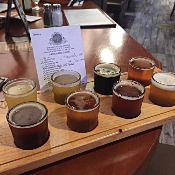 Photo taken at Sequoia Brewing Company - Visalia by 𝐒hanie on 11/3/2015