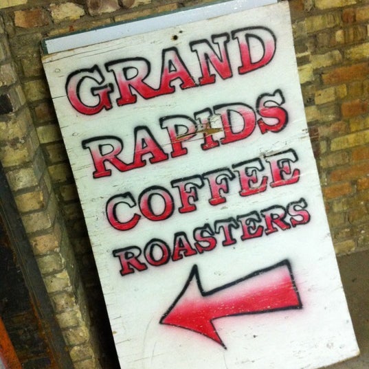 10/13/2012 tarihinde Jim W.ziyaretçi tarafından Grand Rapids Coffee Roasters'de çekilen fotoğraf