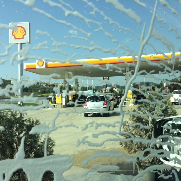 Photo taken at Shell by Gökhan on 4/25/2014