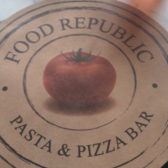 รูปภาพถ่ายที่ Food Republic โดย Michelle M. เมื่อ 3/30/2014