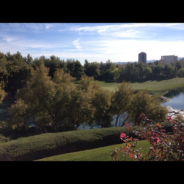 1/9/2013 tarihinde Aparna M.ziyaretçi tarafından Wynn Golf Club'de çekilen fotoğraf