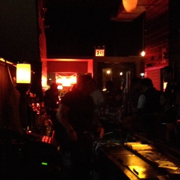 11/9/2013에 Aparna M.님이 Crime Scene Bar에서 찍은 사진