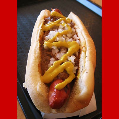 รูปภาพถ่ายที่ Pee Wee&#39;s Famous Hot Dogs and Hamburgers โดย Pee Wee&#39;s Famous Hot Dogs and Hamburgers เมื่อ 10/18/2013