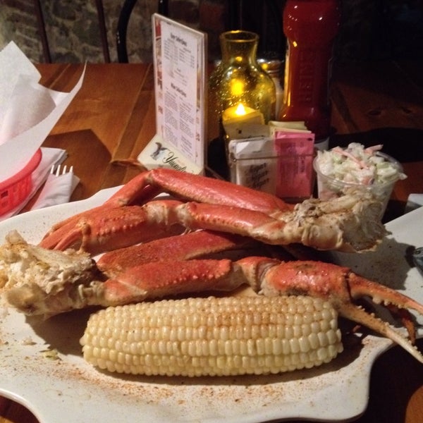 Снимок сделан в Dockside Seafood Restaurant пользователем Kathy B. 10/14/2013