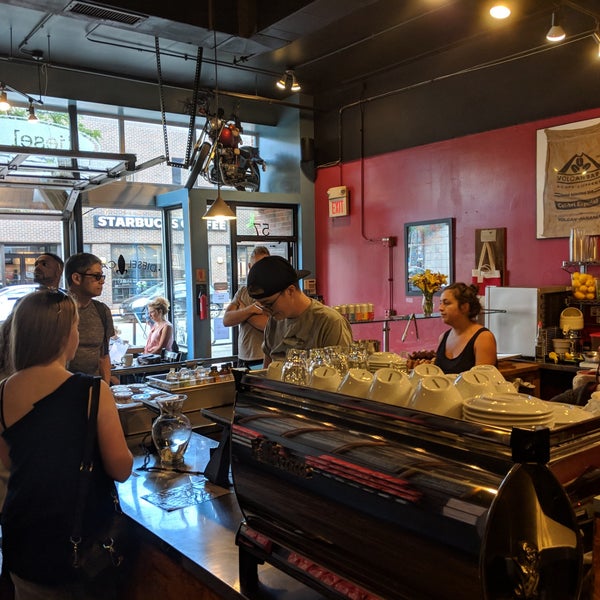 Foto tirada no(a) Diesel Café por Lucy S. em 9/1/2018