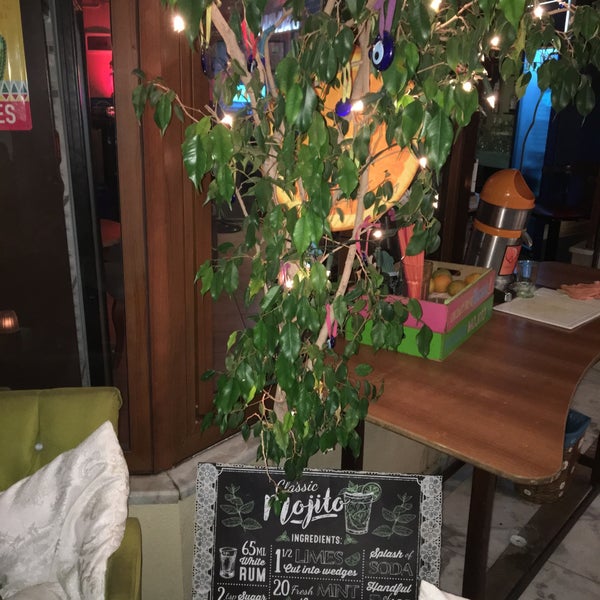 9/18/2017 tarihinde Tunahan Ö.ziyaretçi tarafından Cafe Dalyano'de çekilen fotoğraf